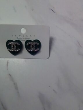 Crystal Double-C Heart Stud Earrings - Green